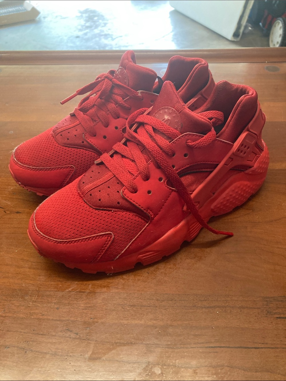 Nike Air Huarache Run (GS) Triple Red Size 6.5Y 654275-600 Youth Running Shoes